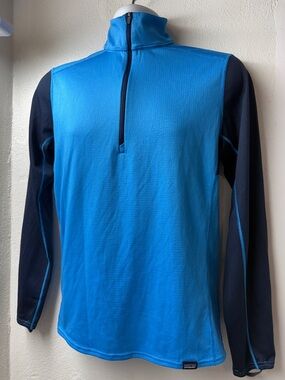 Patagonia Bright Blue and Black Men's Half-Zip Rash Guard Size S
